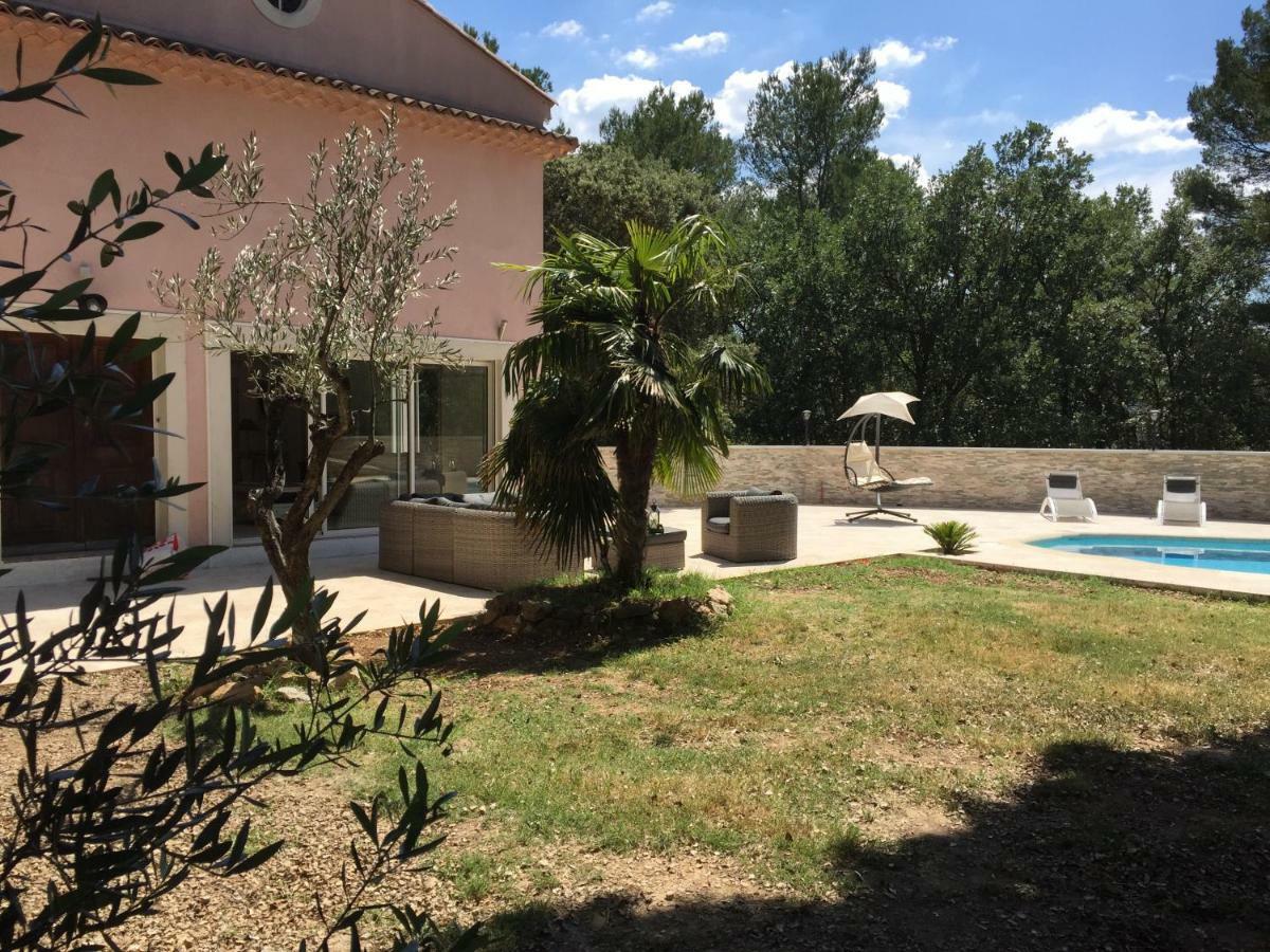 Villa « Chanterie » Villecroze Bagian luar foto
