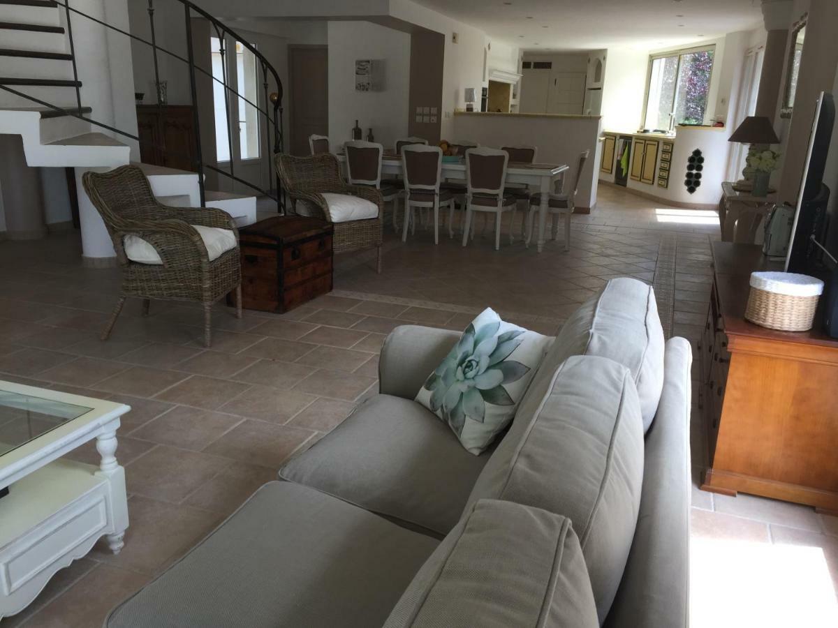 Villa « Chanterie » Villecroze Bagian luar foto