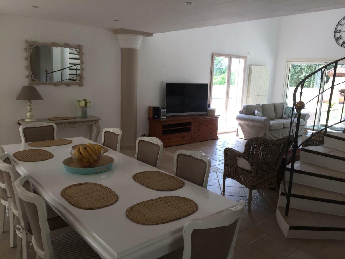 Villa « Chanterie » Villecroze Bagian luar foto
