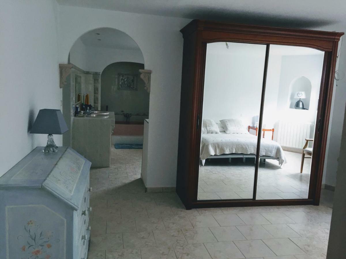 Villa « Chanterie » Villecroze Bagian luar foto